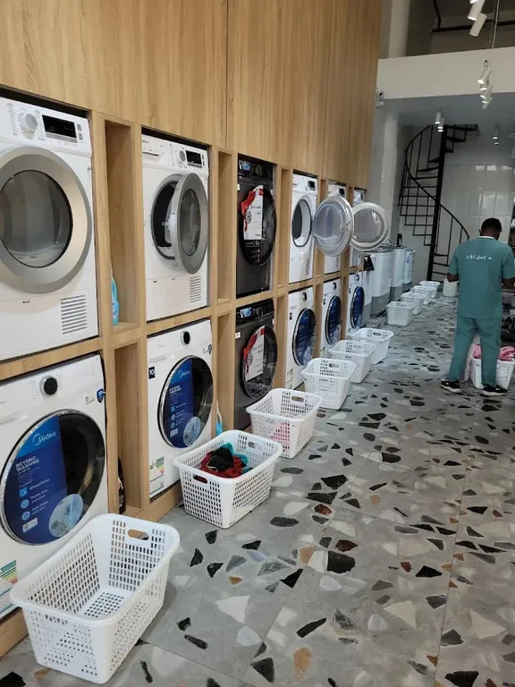 Tri laundry design